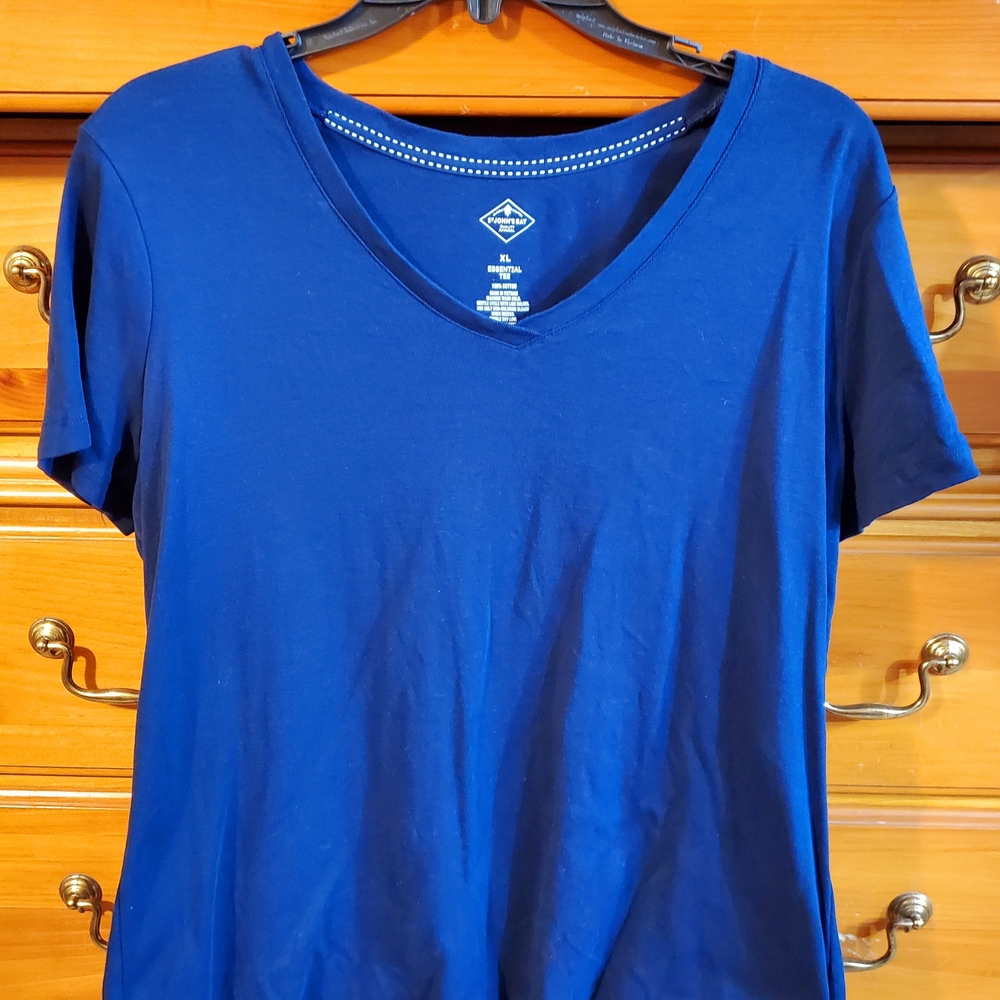Set of Three Women's St Johns Bay V-Neck T-Shirts - Picture 7 of 8